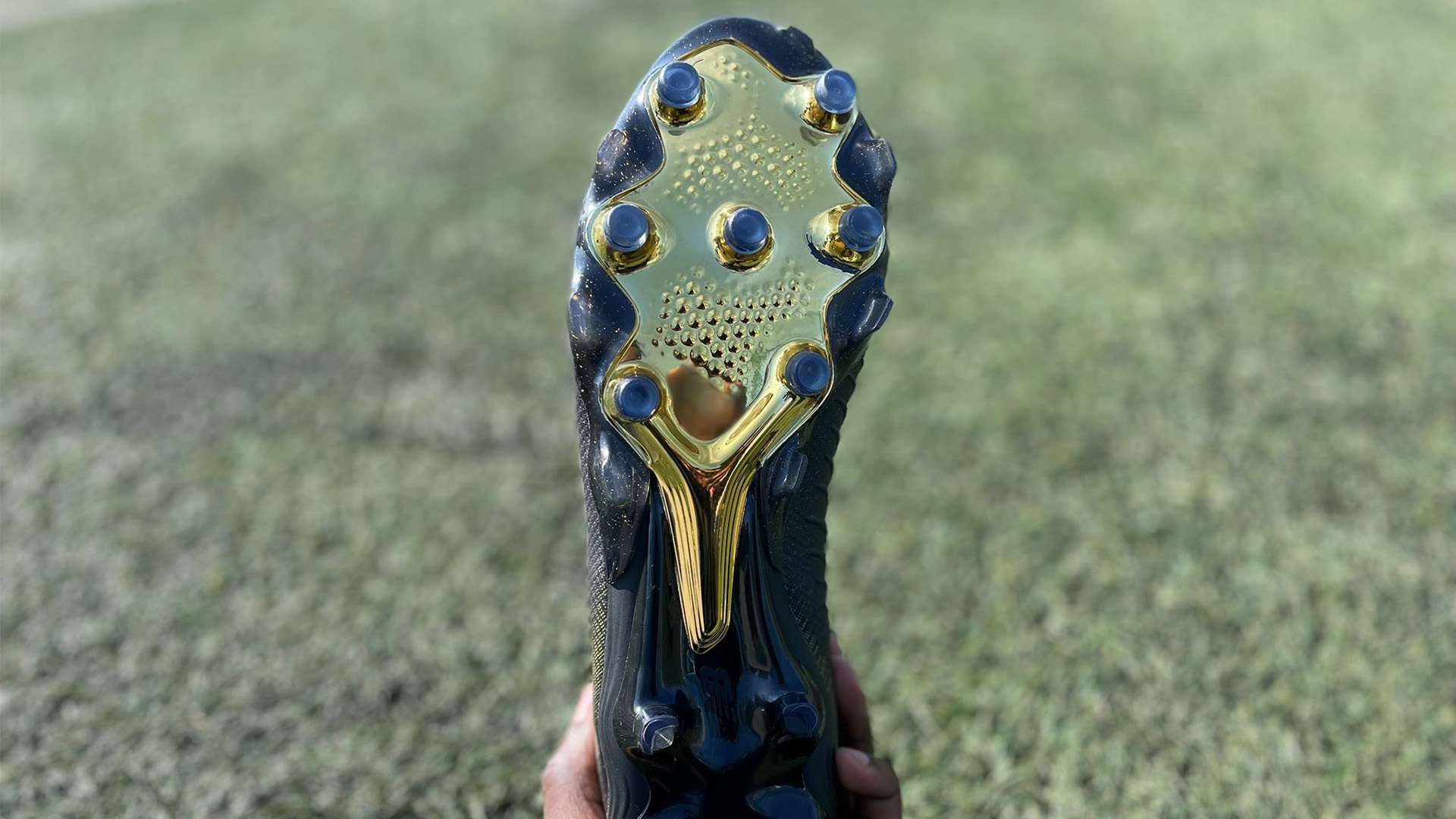 却出现了明 却出现了明