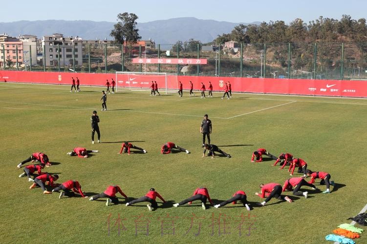 国少新年首期集训,杨晨苦寻后防铁闸 国少新年首期集训,杨晨苦寻后防铁闸